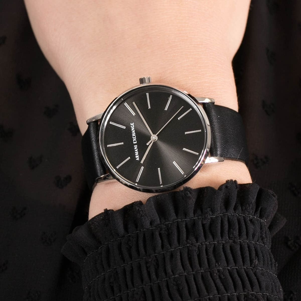 ⭐ Armani Exchange Classic Black Leather Analog Watch