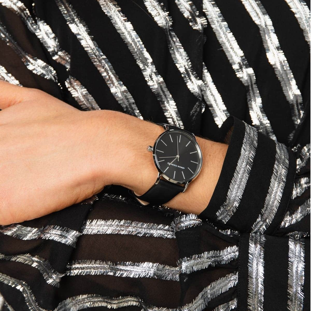 ⭐ Armani Exchange Classic Black Leather Analog Watch